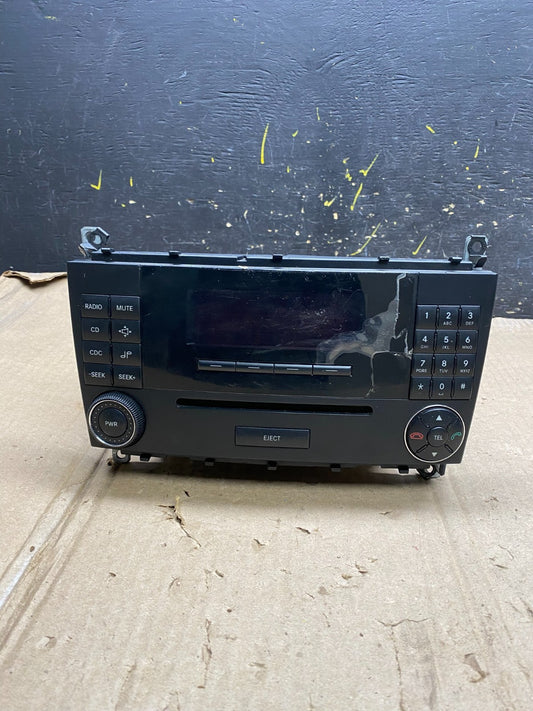 2005 2006 2007 Mercedes W203 C230 C240 Head Radio CD Player Stereo X5786 DG0
