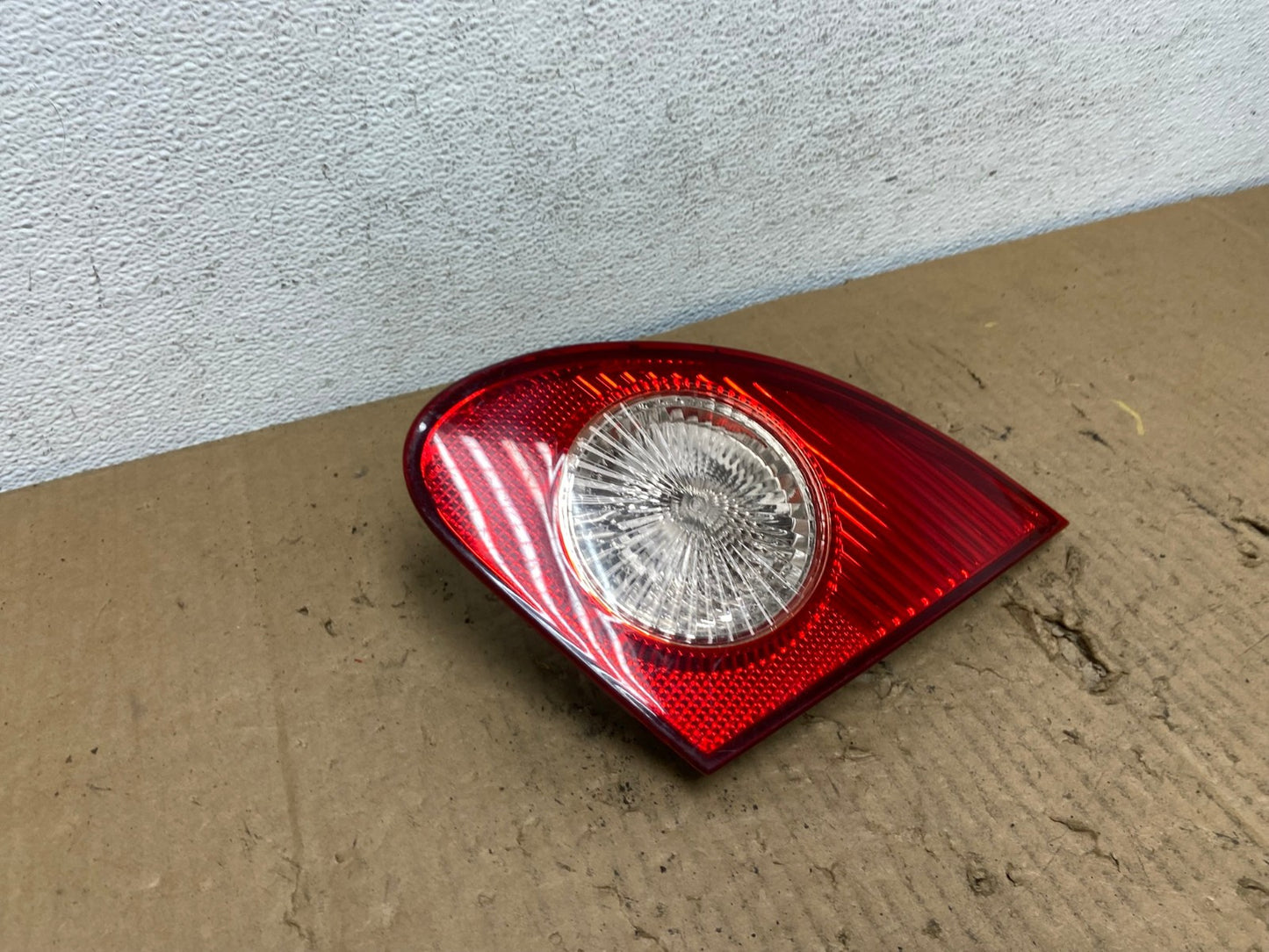 2003-2008 Toyota Corolla Inner Passenger Right RH Side Tail Light AD2515 LK2