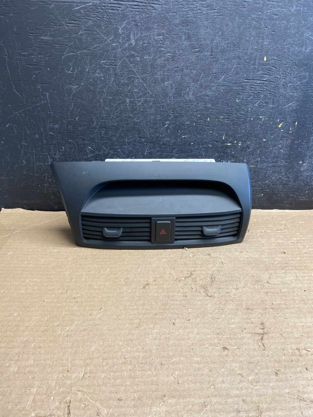 2004 to 2008 Acura TL Front Dash Dashboard AC Center Clock Air Vent AH3940 DG0