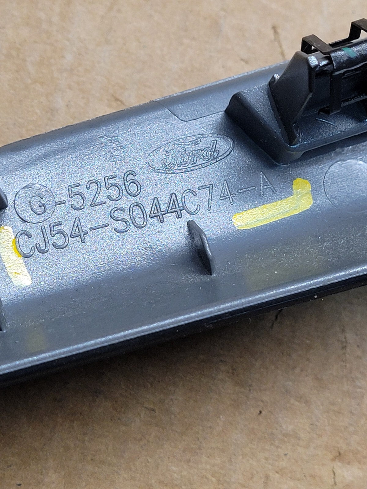 2013-2016 Ford Escape Center Dash Radio Gear Shifter Panel Bezel Trim T8446 DG4