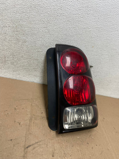2002 to 2009 Chevrolet Trailblazer Right Passenger Rh Tail Light AG5331 LK1