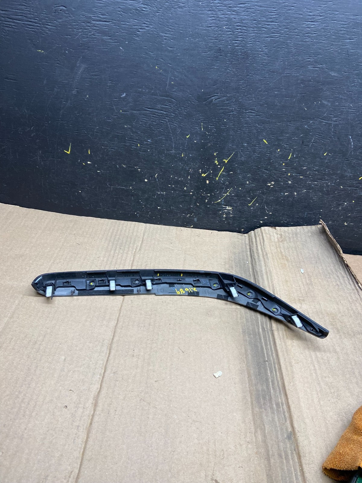 2010 2011 2012 Mazda CX-7 Left Driver Side Bezel Center Console X1689 DG3
