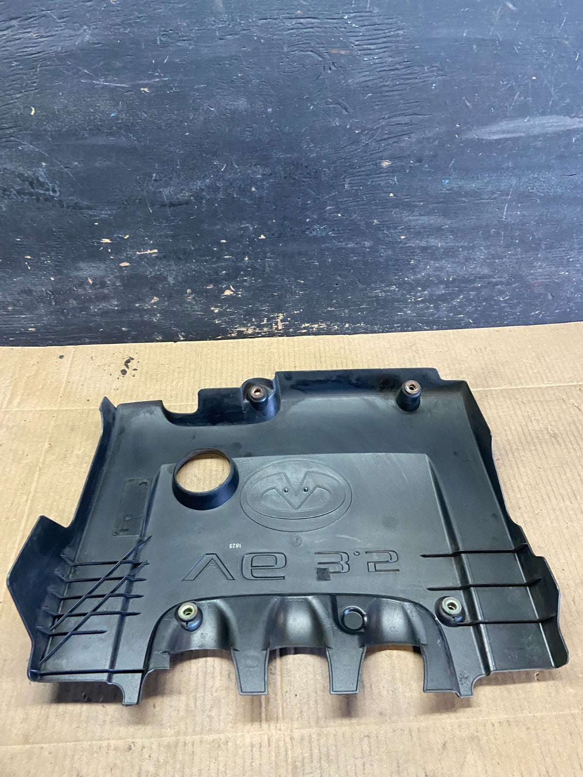 2002 to 2004 Infiniti i35 3.5L V6 Engine Motor Cover OEM R7374 DG4