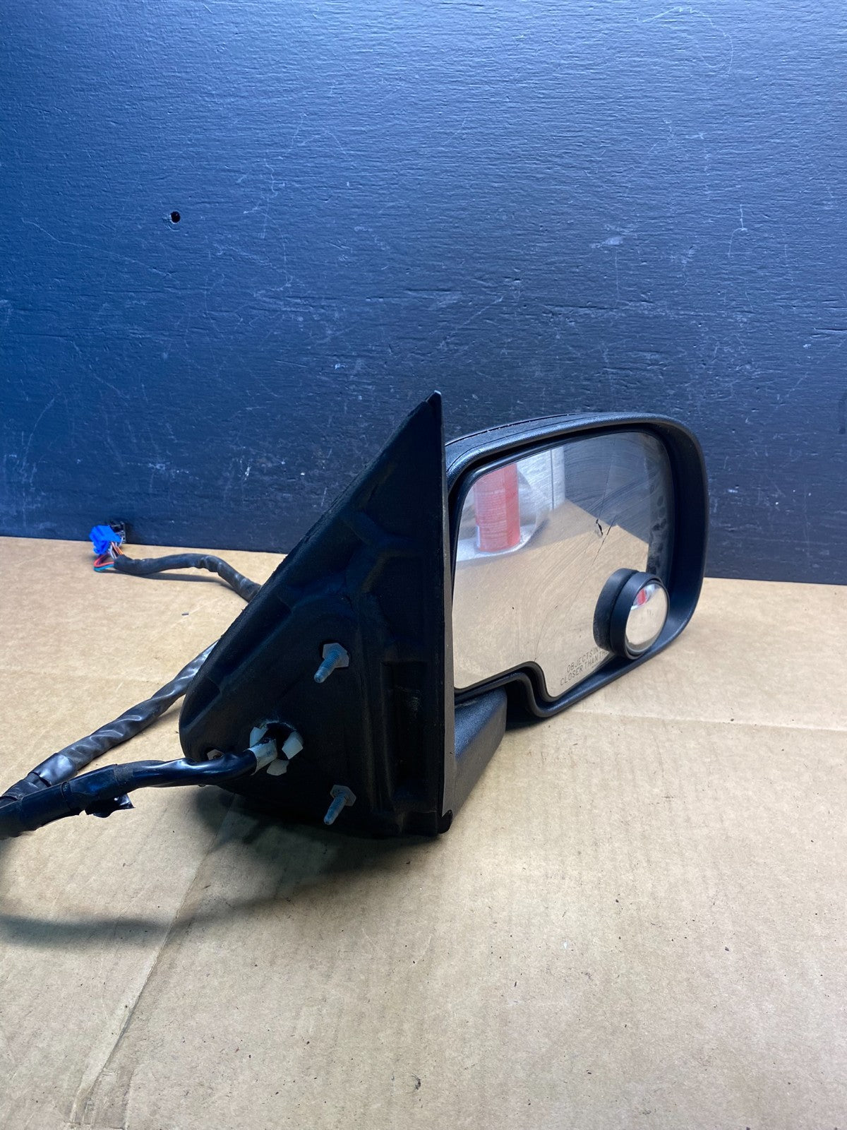 2003-2006 Chevrolet Avalanche Right Passenger Turn Sgn View Door Mirror ad3574DG10