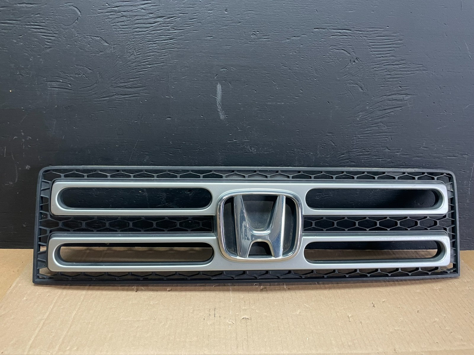 2006 to 2008 Honda Ridgeline Front Upper Grille Grill AB7645 DG0