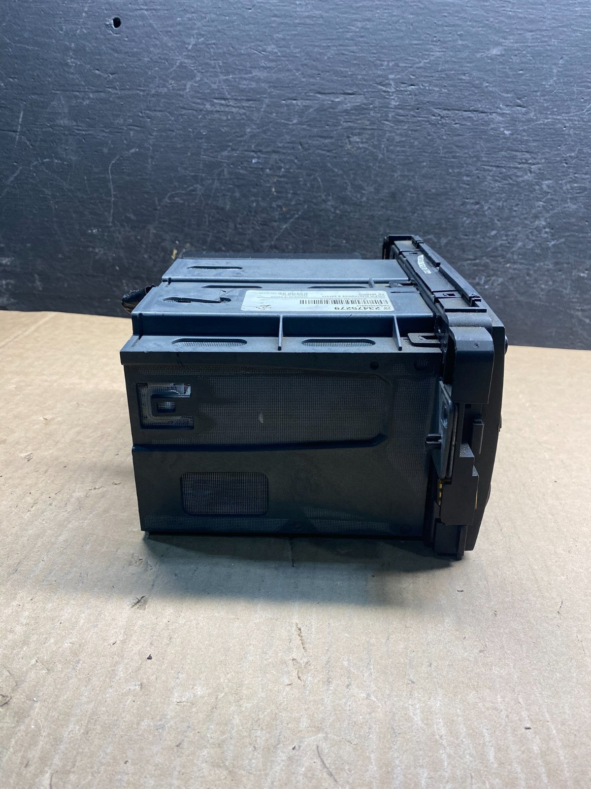 2015-2024 Chevrolet Express GMC Savana Radio AM FM mp3 Aux Input ae7898 DG2