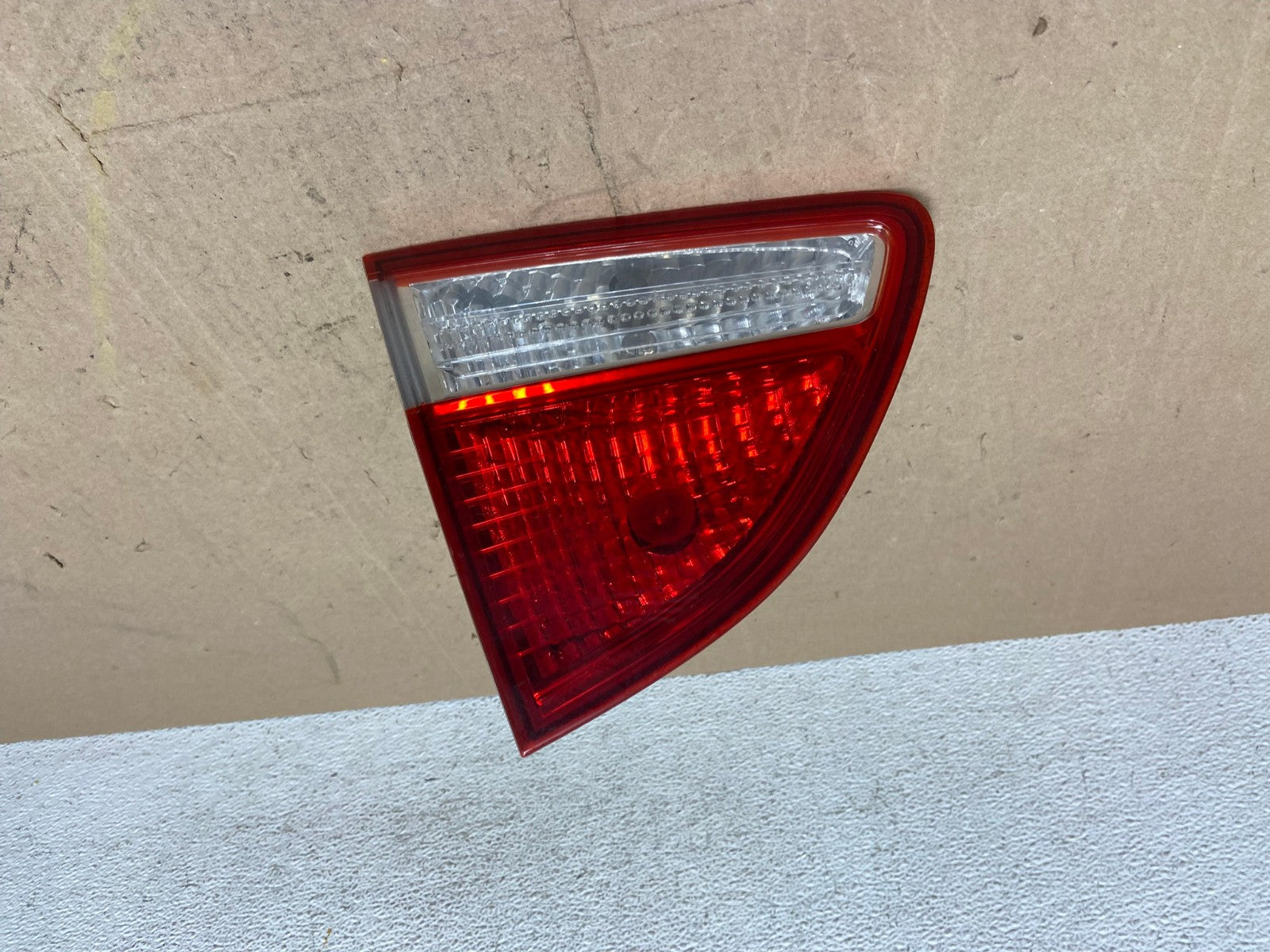 2007 to 2012 Hyundai Veracruz Inner Tail Light Left Driver Side AE6837 LK0