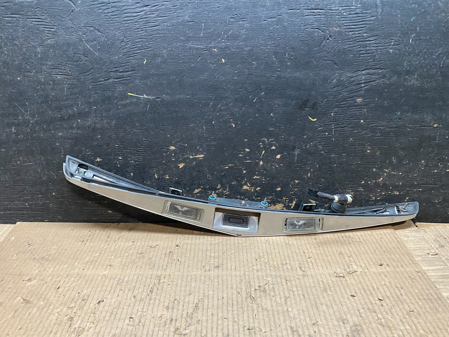 2013 to 2017 Cadillac XTS Trunk Finish Garnish Panel Molding W6196 PS3