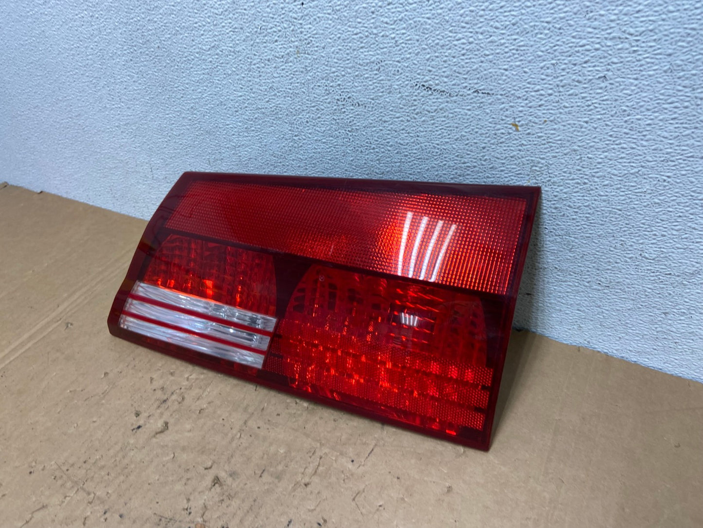 2004-2005 Toyota Sienna Right Passenger RH Side Inner Tail Light AD3087 LK1