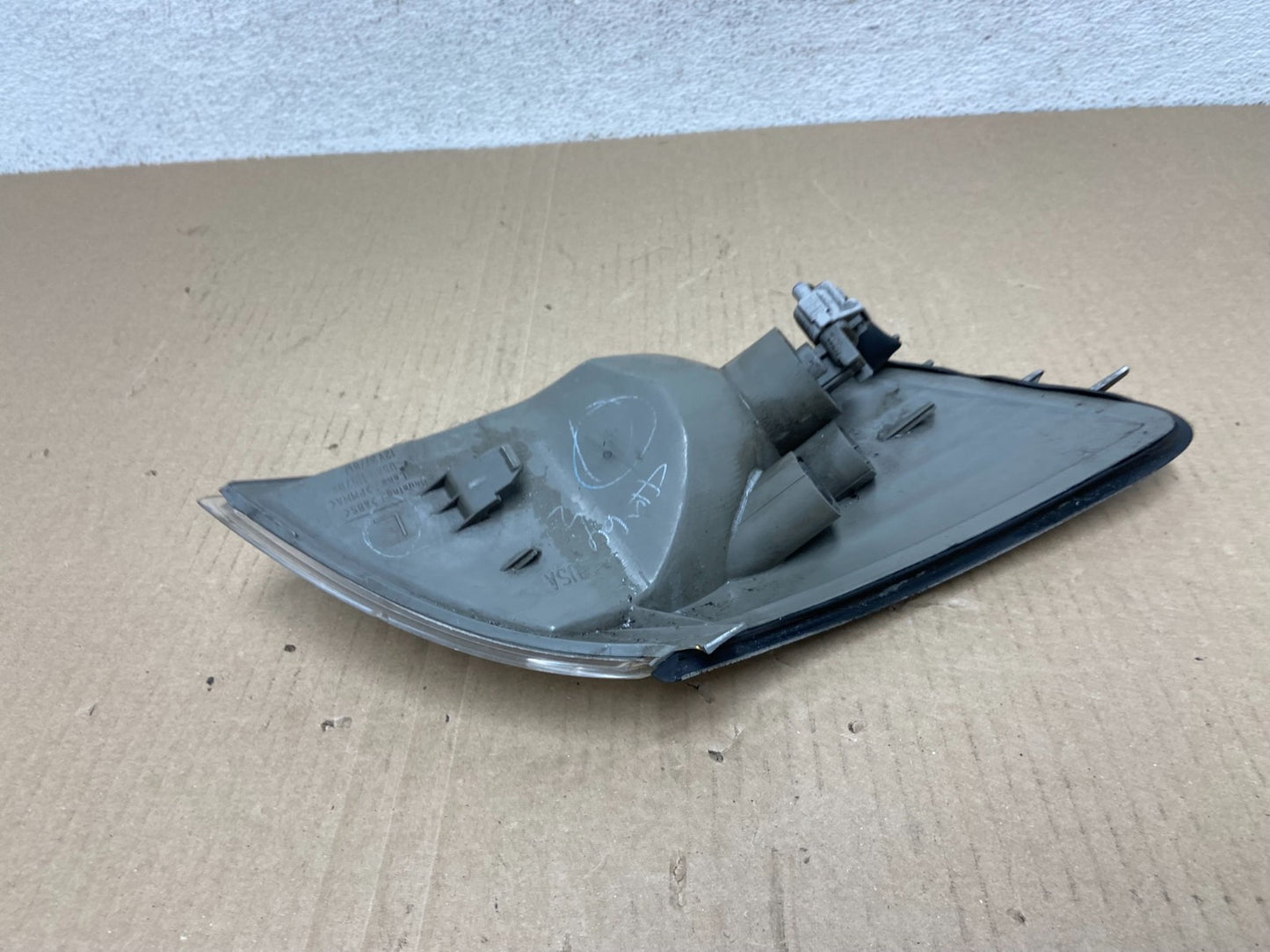 2000 to 2001 Lexus ES300 Left Driver LH Side Turn Signal AF5805 DW8