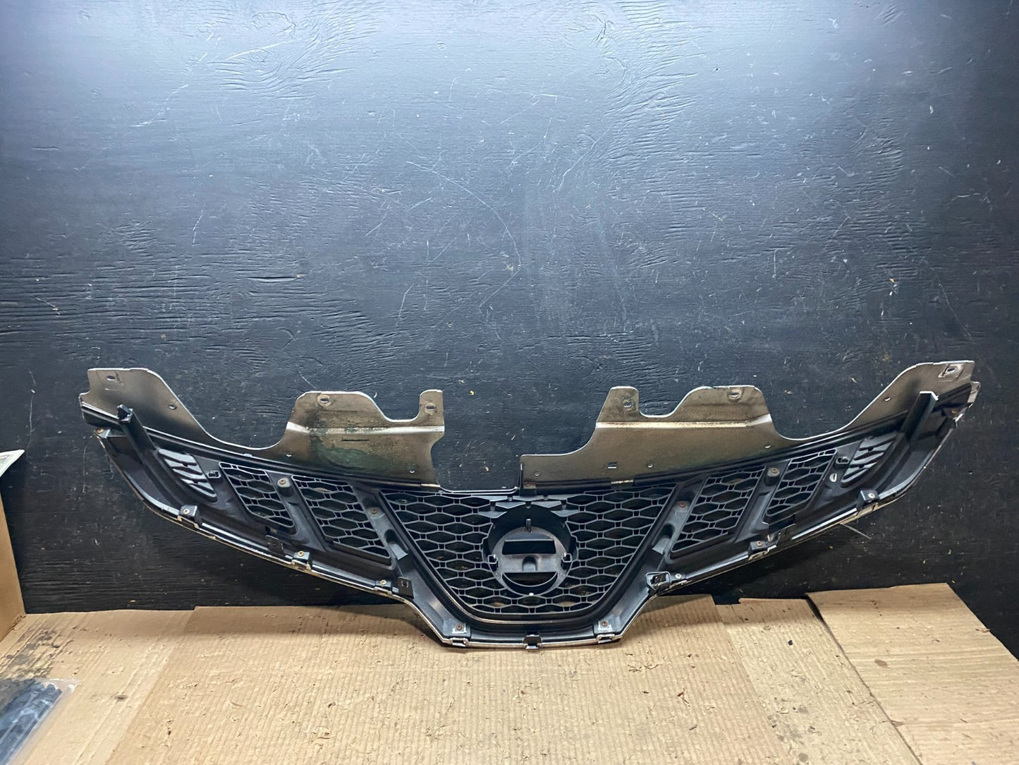 2011 to 2014 Nissan Murano Front Upper Chrome Grill Grille OEM X0079 DG3