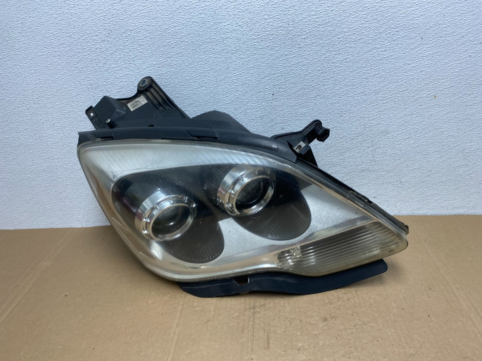 2007 to 2012 Gmc Acadia Halogen Headlight Right Passenger Side AC5641 DW0