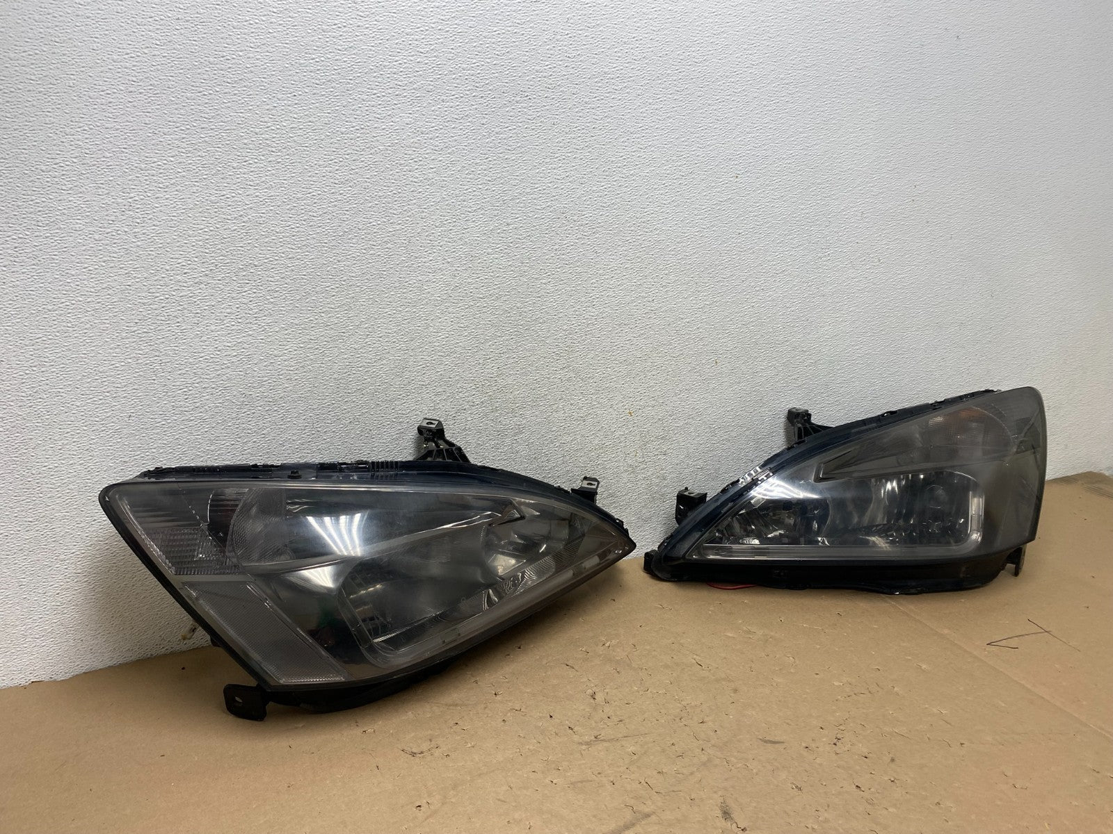 2003 - 2007 Honda Accord Left+Right Set Halogen Headlights AG4310 DG2