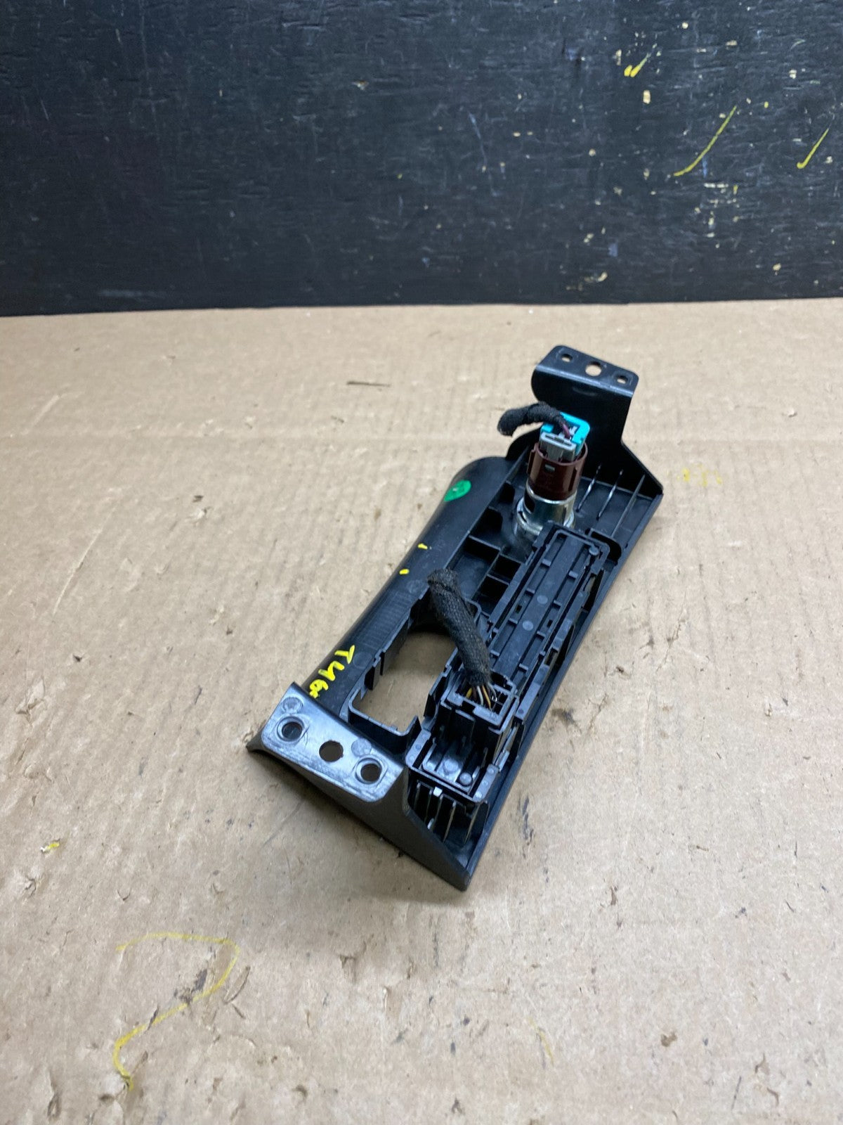2013 to 2016 Chevrolet Malibu Hazard Socket Traction Control Button Trim T46484