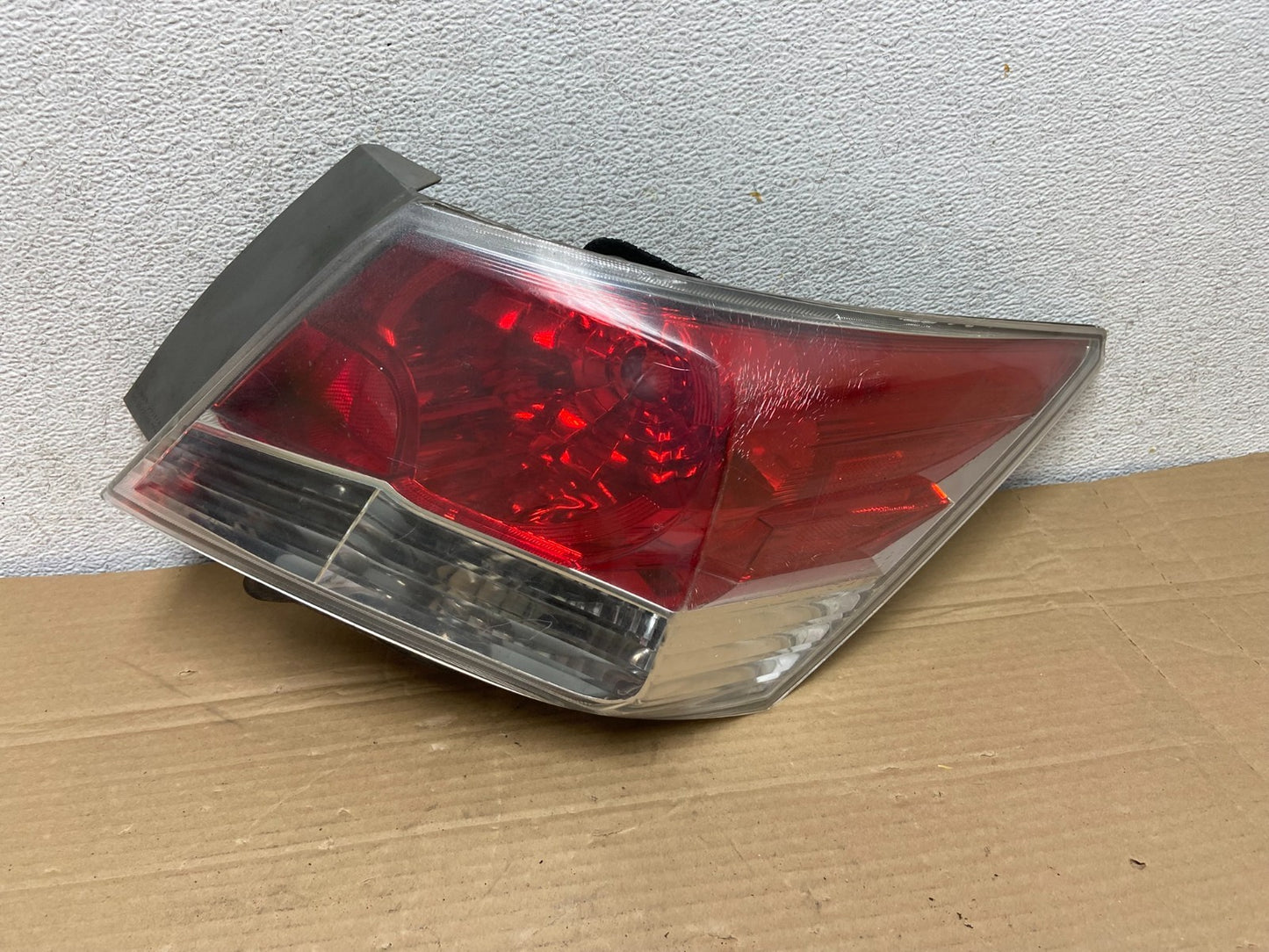 2008 to 2012 Honda Accord Sedan Tail light Right Passenger RH AG8909 DW0