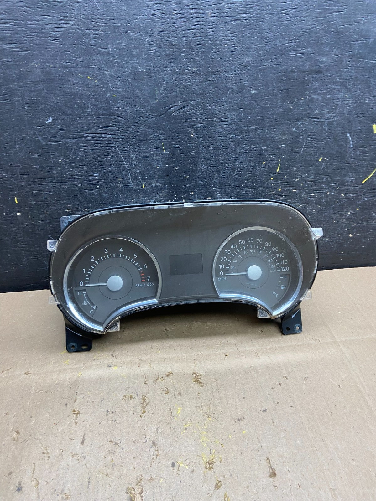 2006 to 2008 Mercury Mountaineer Speedometer Cluster Gauge u4989 DG0
