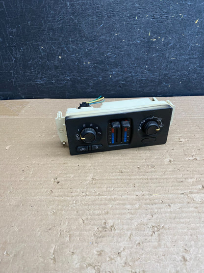 2003 to 2006 Chevrolet Silverado HVAC Heater Climate Control Module AG6229 DG0