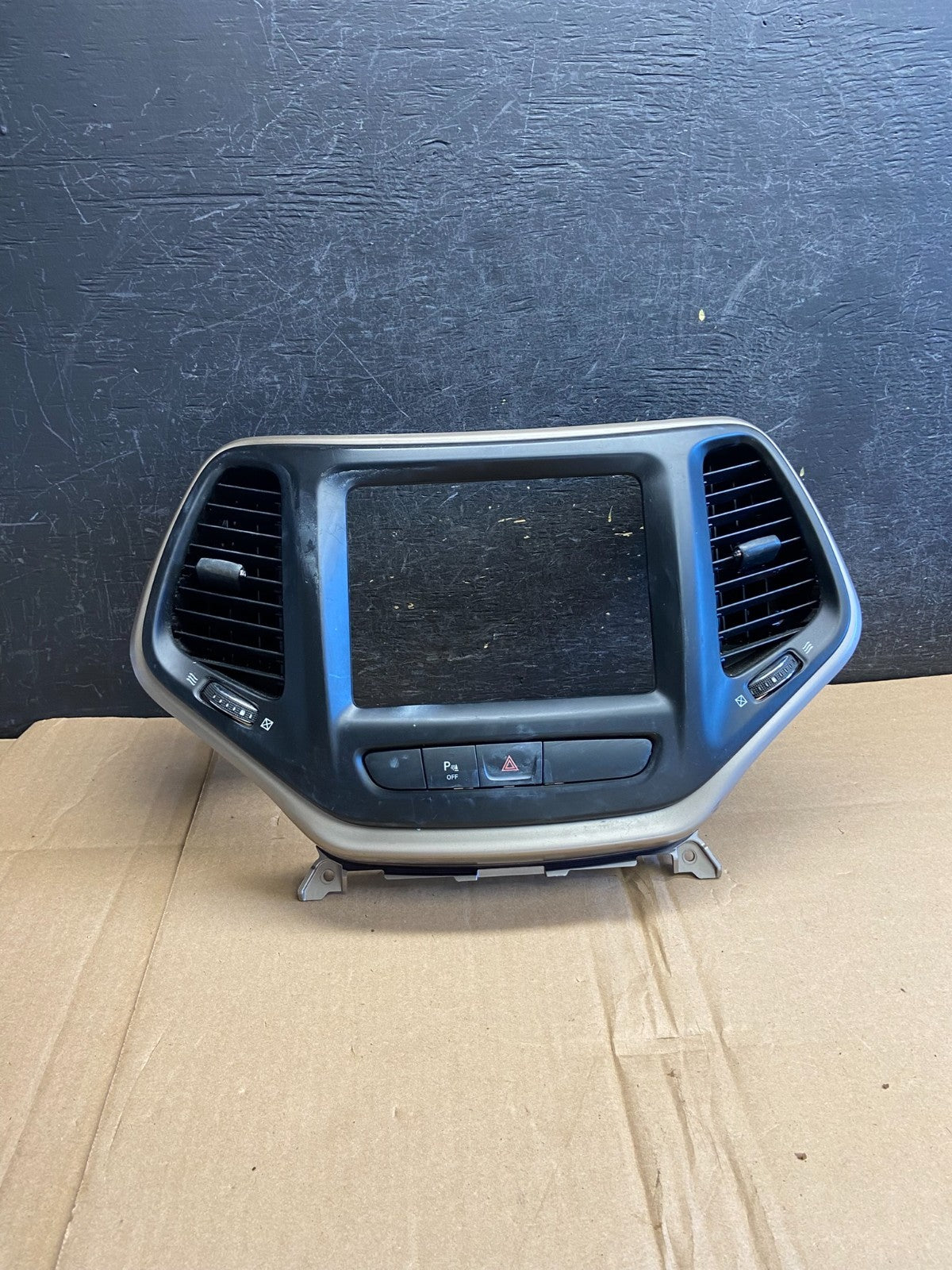 2014 to 2020 Jeep Cherokee Center Radio Climate Control Vent Bezel AI5975 DG0