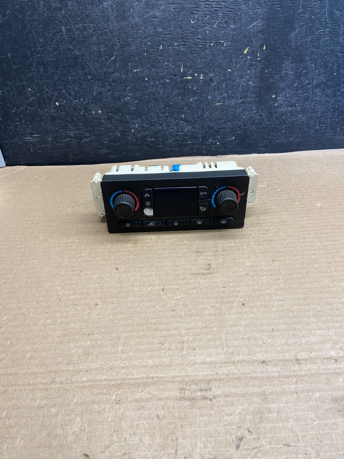 2003-2009 GMC Chevrolet Envoy Trailblazer Climate Control A/C Panel AH1462 DG0