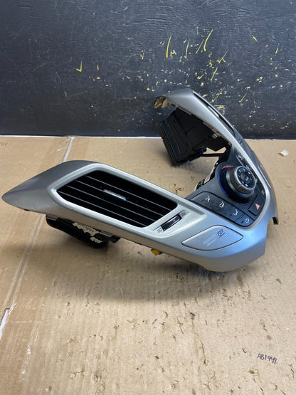 2012 - 2015 Hyundai Veloster Climate Control Panel Trim Air Vents ab5493 DG1