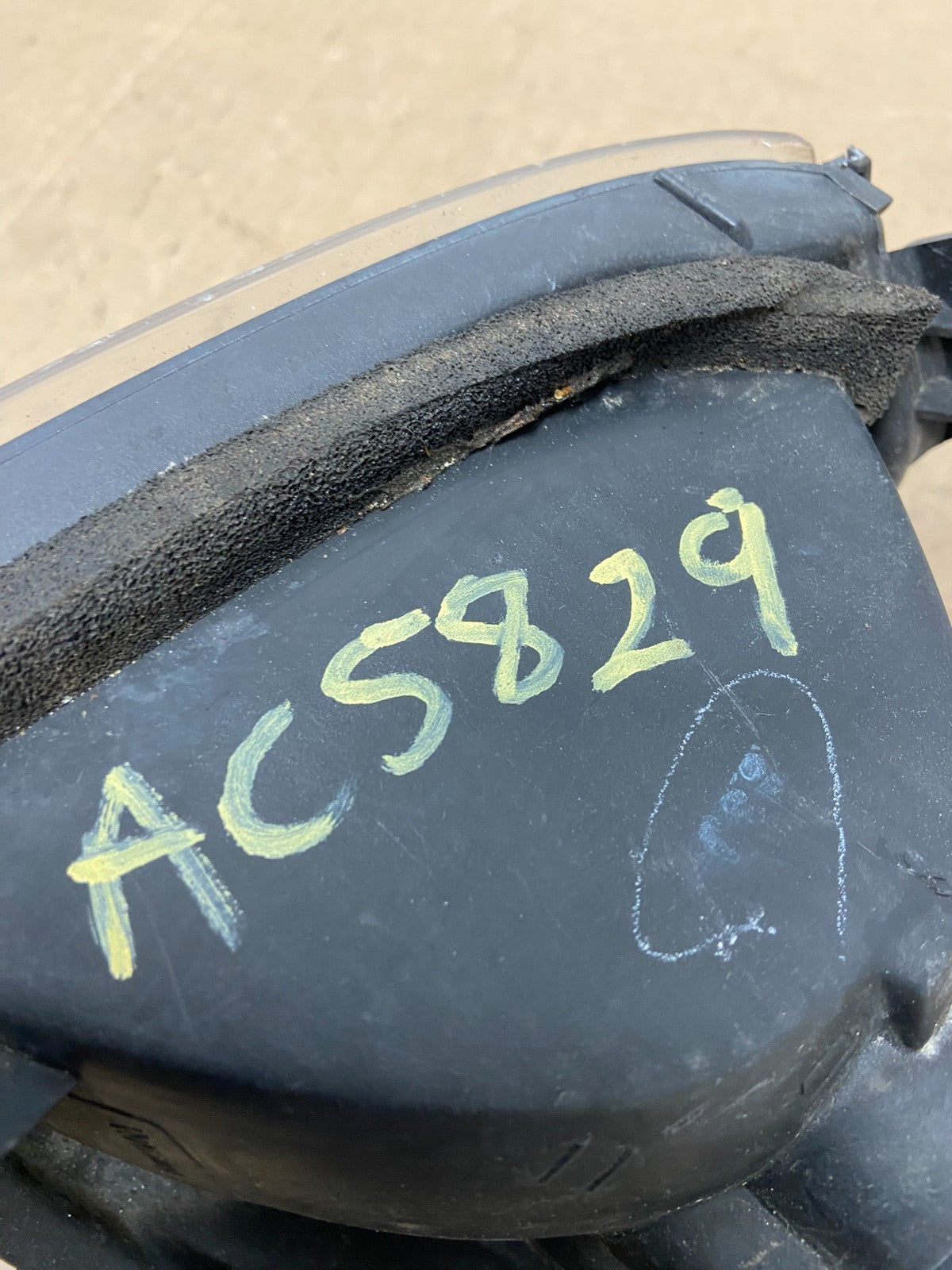 1999 to 2004 Nissan Pathfinder Passenger Corner Park Light Turn Signal AC5829 DW7