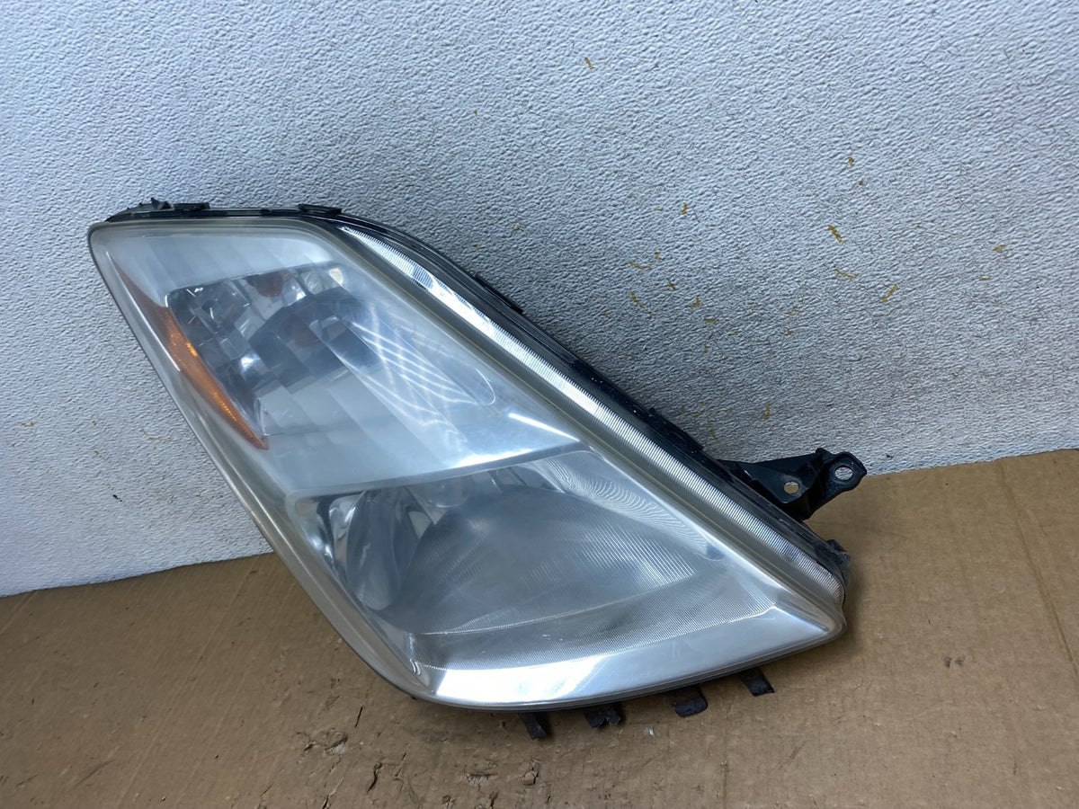 2004-2005 Toyota Prius Right Passenger RH Halogen Headlight AI9252 LK1