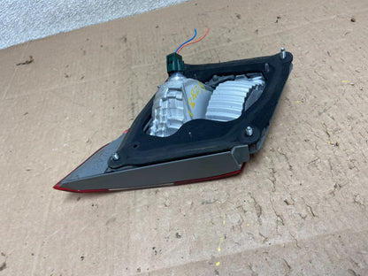 2011 2012 2013 Infiniti M37 M56 Right Passenger RH Inner Tail Light Y2881 DW5