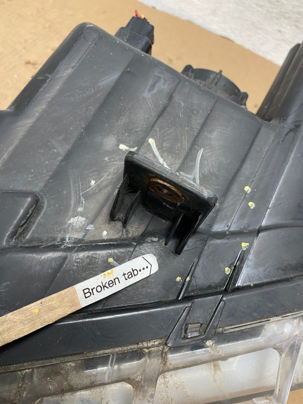 2011 - 2014 Hyundai Sonata Right Passenger Rh Side Headlight Halogen AD8207 DW6