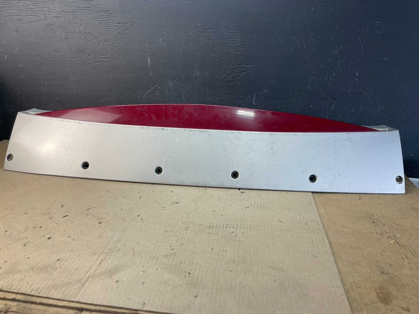 2002 - 2006 Cadillac Escalade Rear Upper Spoiler 3rd Third Brake Light AC1890 DG0