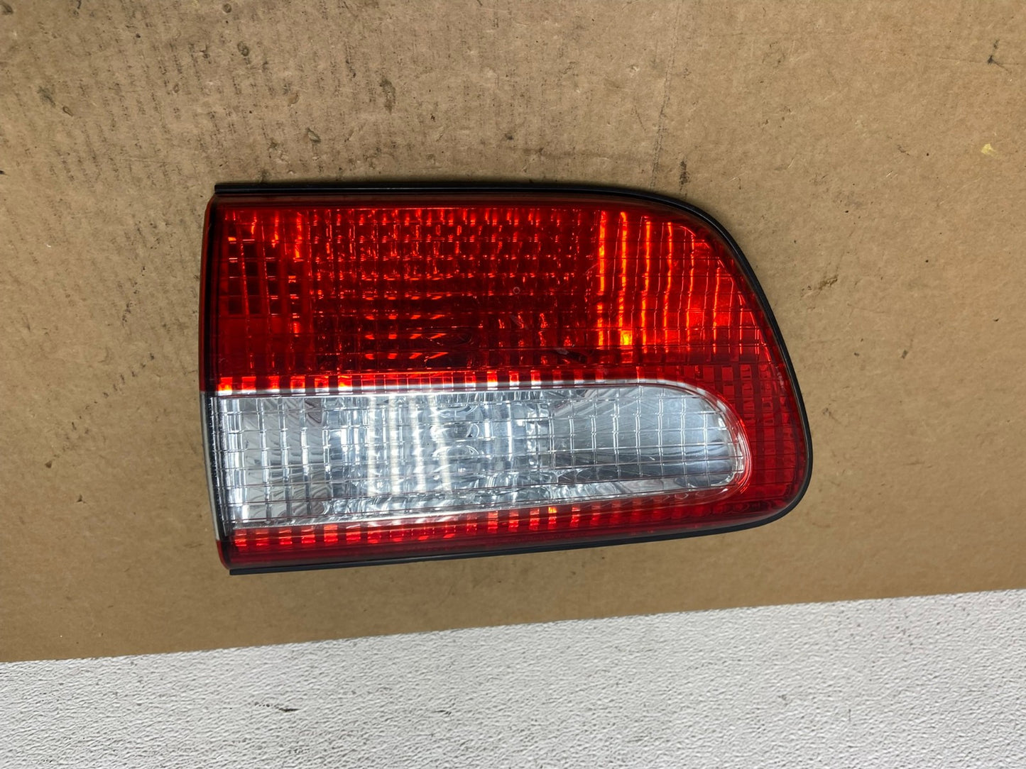 2001 2002 2003 Toyota Sienna Left Driver Lh Side Inner Tail Light OEM AC3107 LK0