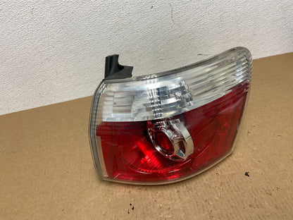 2007 to 2012 GMC Acadia Halogen Tail Light Right Passenger RH Side AC1147 DW0