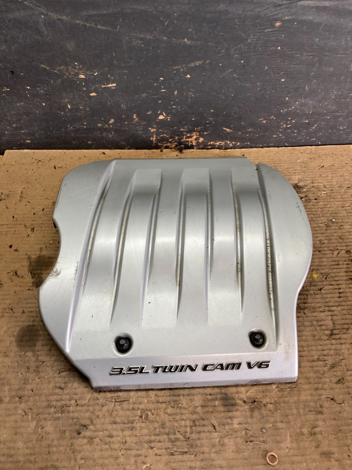 1999 to 2003 Oldsmobile Intrigue 3.5L V6 Engine Cover s5936 DG0