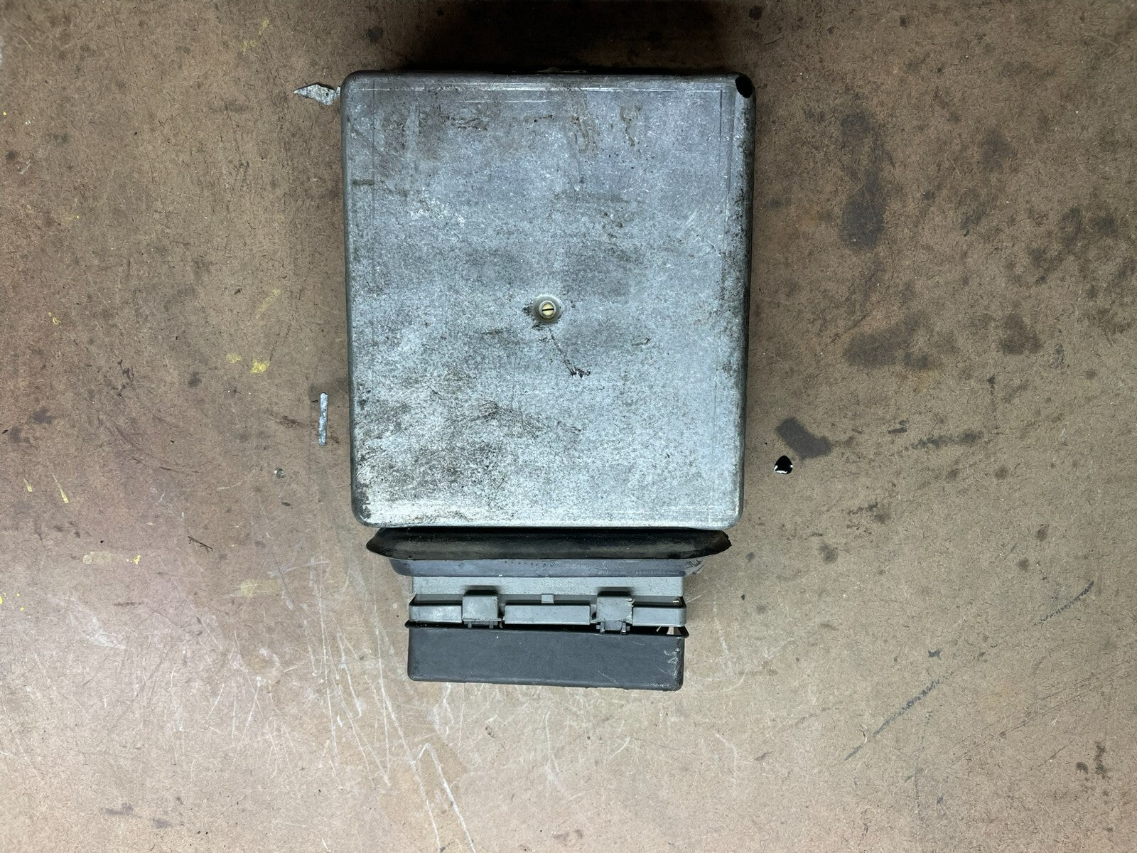 1998 Ford F-150 F150 Engine Control Unit ECU Computer Module j1906 DG1