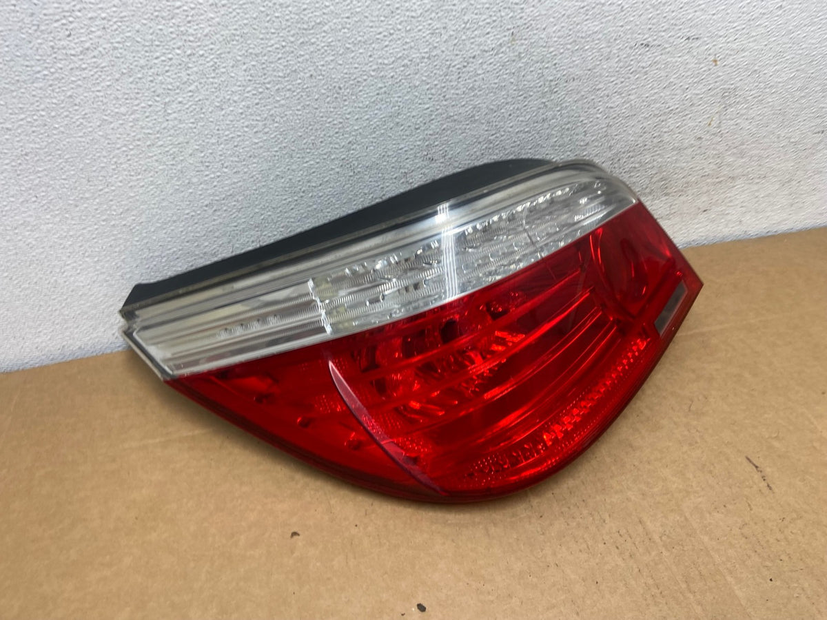 2008 2009 2010 BMW 5 525i 530i Left Driver Lh Tail Side Light AD5334 LK2