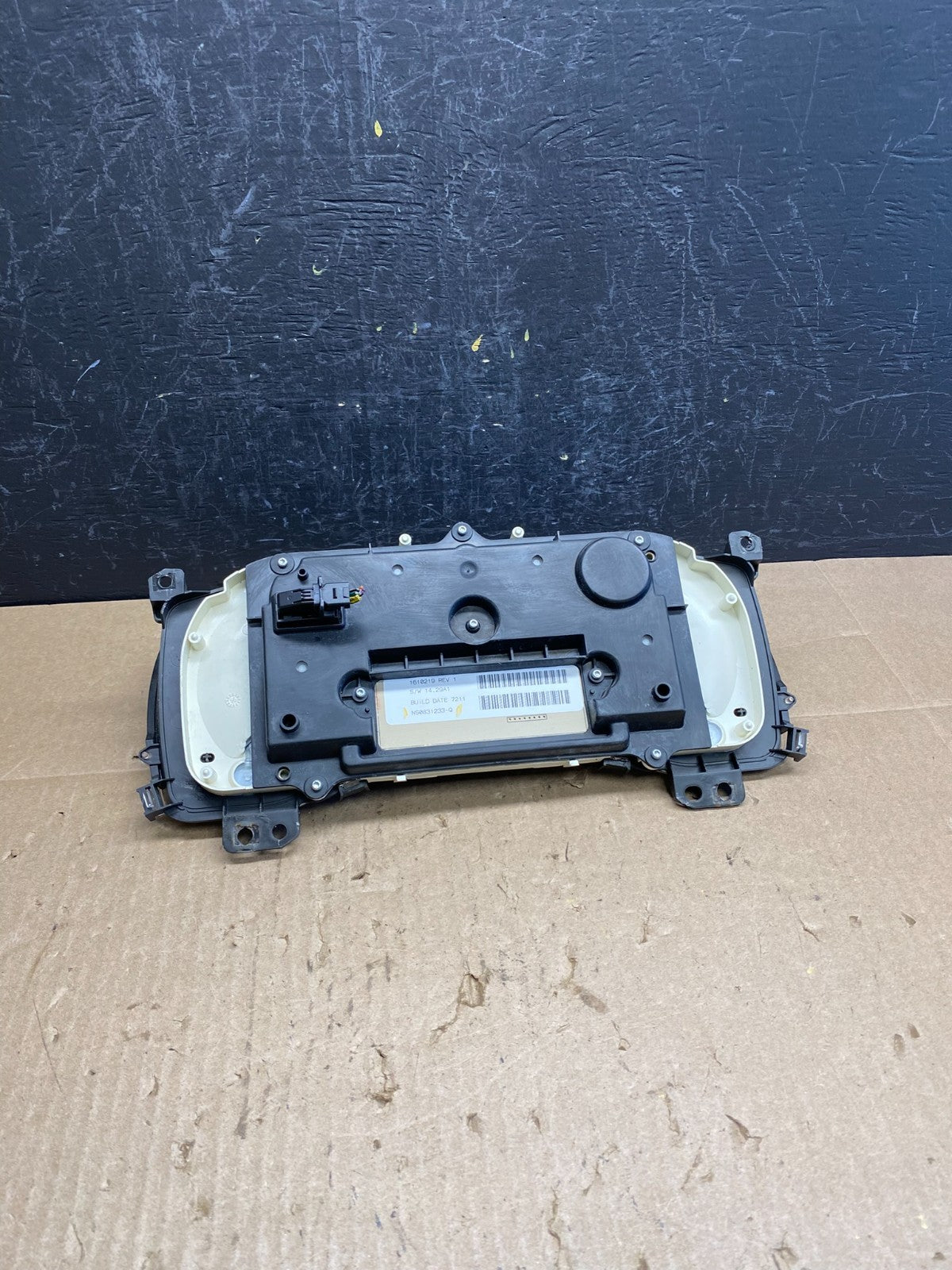 2004 to 2012 Chevrolet Colorado Instrument Cluster Speedometer AC66785