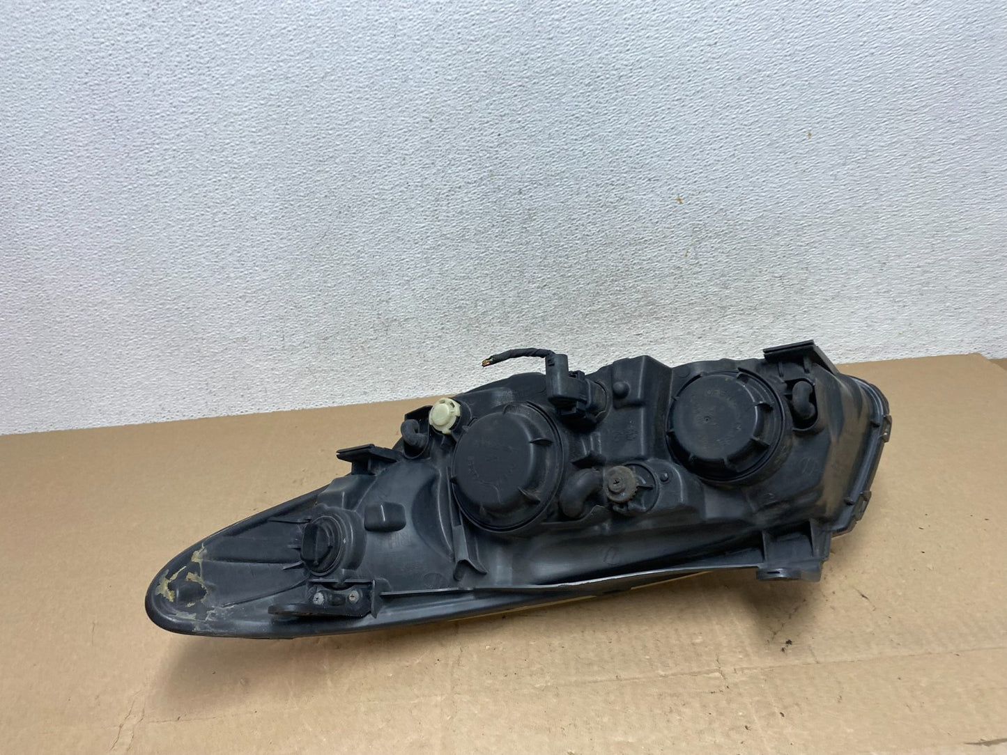 2007 2008 2009 2010 Hyundai Elantra Right Passenger Side Headlight AE6740 DW5