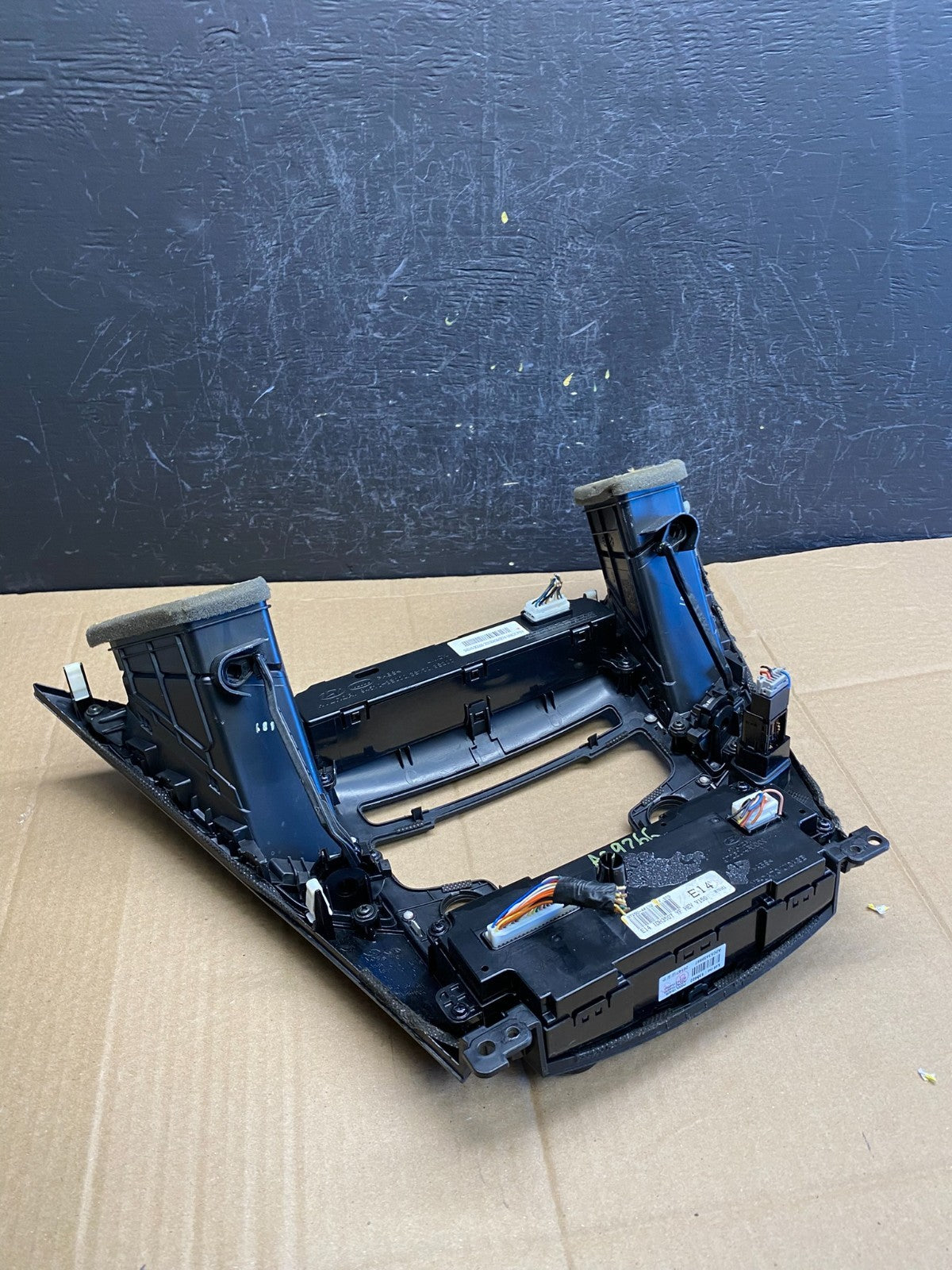 2011 - 2014 Hyundai Sonata Center Radio Climate Control Air Vent Bezel AC9266 DG3