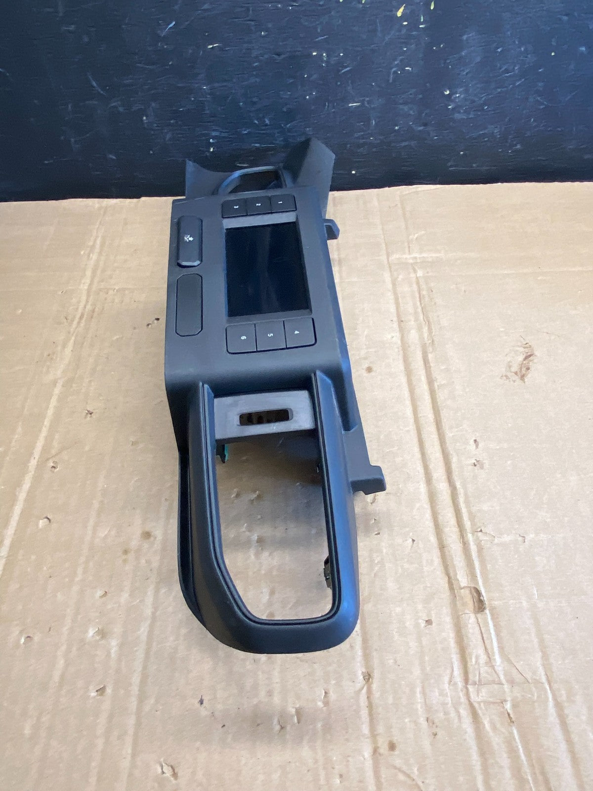 2020 to 2023 Ford Explorer Console Radio Display Screen Air Vents ad7089 DG2