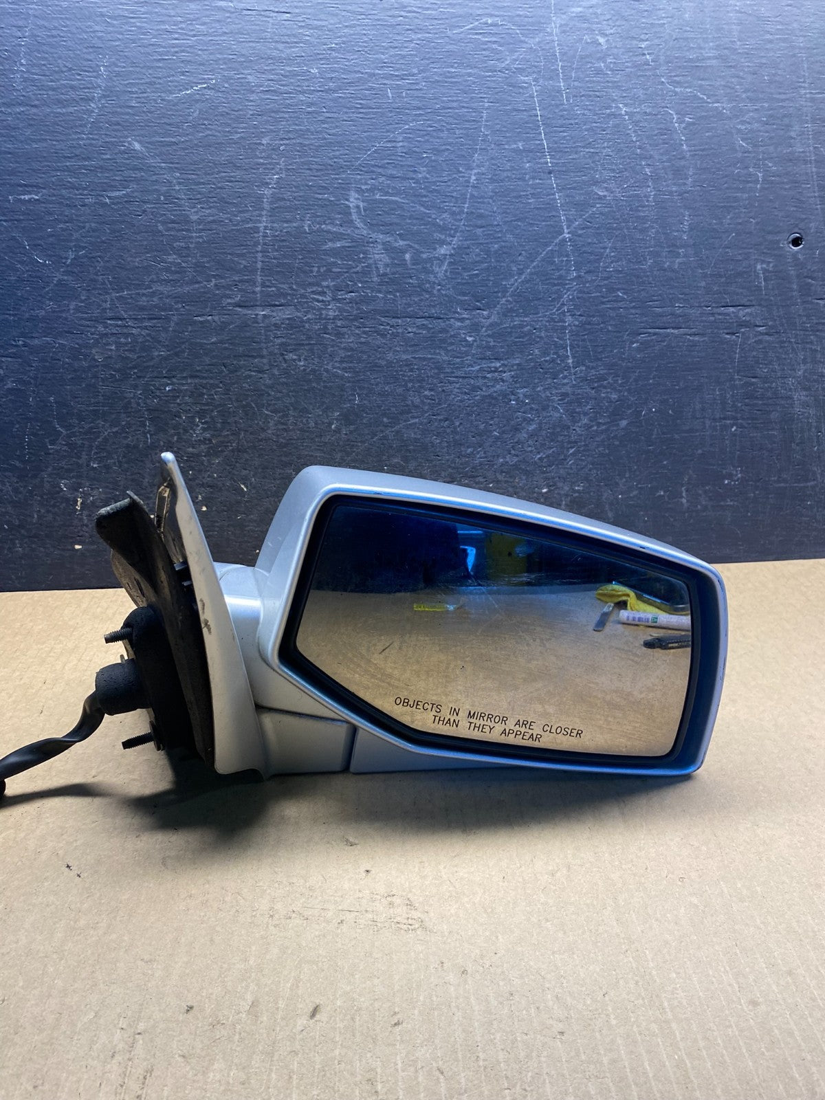2004 to 2009 Cadillac SRX Right Passenger RH Side View Door Mirror ag6193 DG8