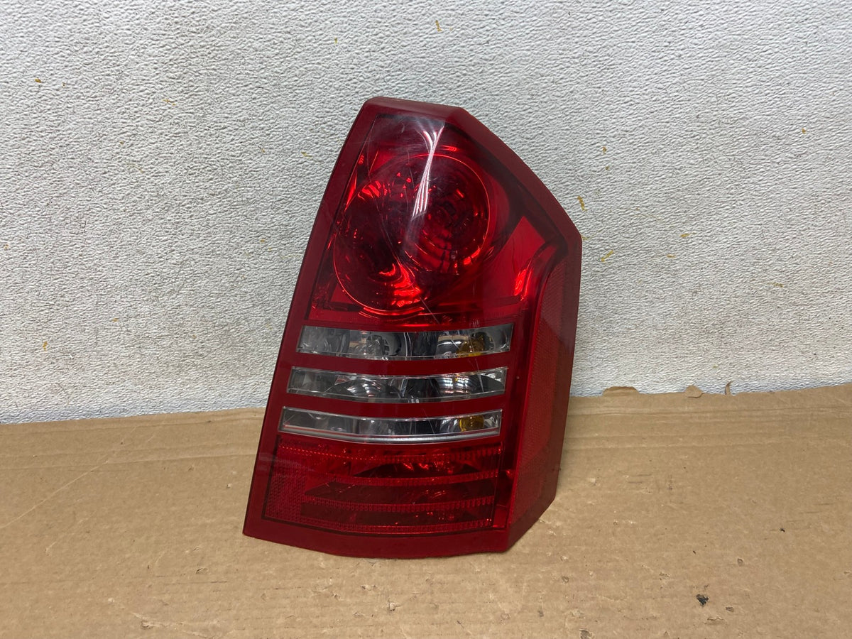 2005 2006 2007 Chrysler 300 Right Passenger Rh Side Tail Light AH8474 LK0