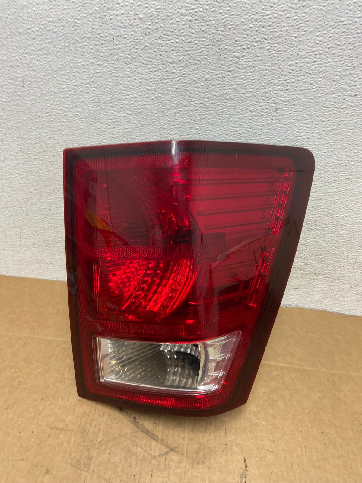 2007 to 2010 Jeep Grand Cherokee Right Passenger Tail Light AD5991 LK0