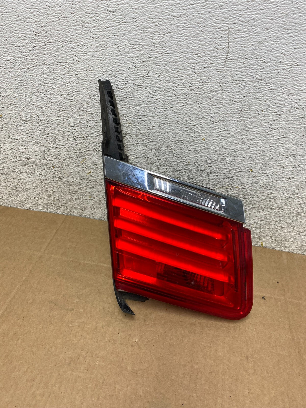 2009-2012 BMW 7-Series F01 F02 750i 750Li Left Driver Inner Tail Light O6686 DW0