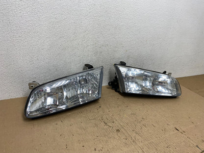 2000 to 2001 Toyota Camry Front Left+Right Side Headlights AE6609 DW2