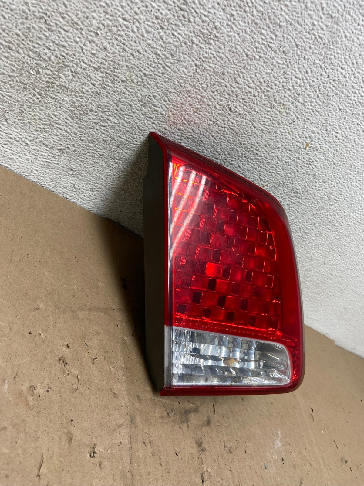 2011 2012 2013 Kia Sorento Left Driver Lh Inner Tail Light AG4937 LK2