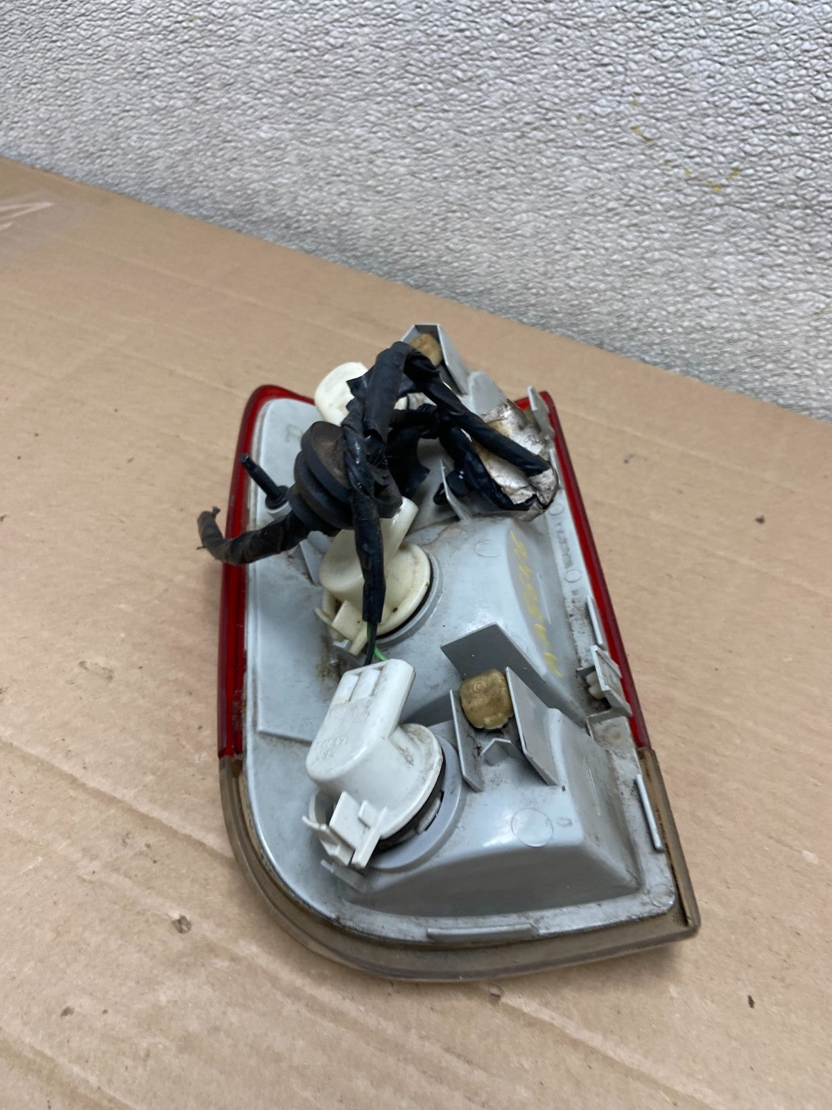 1995 to 2005 Chevrolet GMC Blazer S10 Right Passenger RH Tail Light  AA8646 LK6