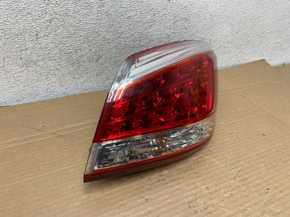 2011 - 2014 Nissan Murano Right Passenger Side RH Tail Light AG8939 DW1