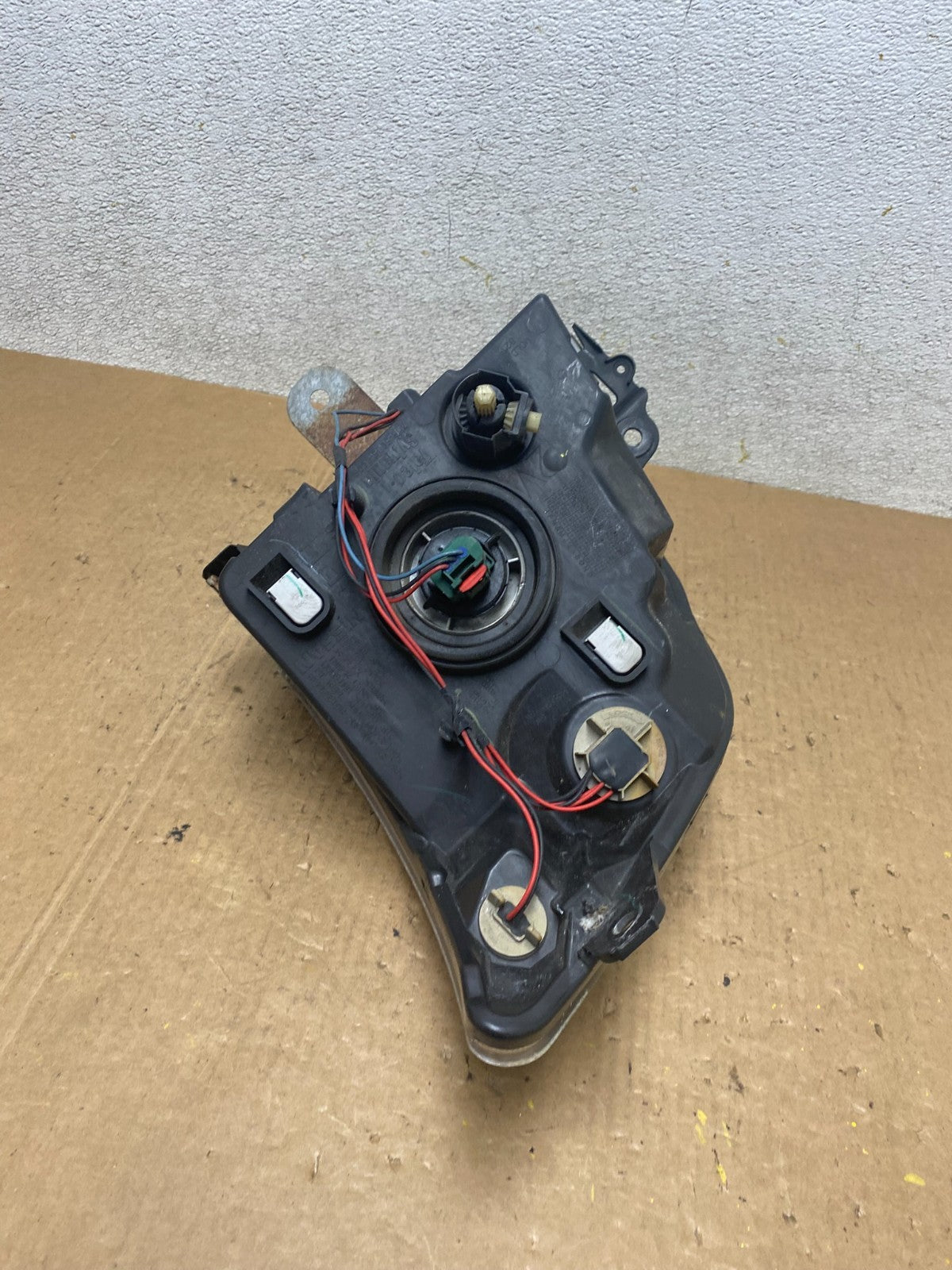 2010 2011 2012 Nissan Sentra Halogen Right Passenger Black Headlight Q7985 DW11
