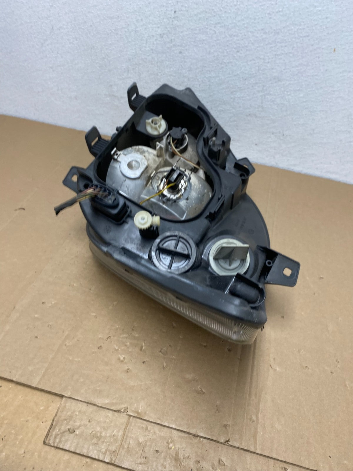 2007 to 2013 Mercedes Sprinter Headlight Right Passenger Halogen AC5622 DW5