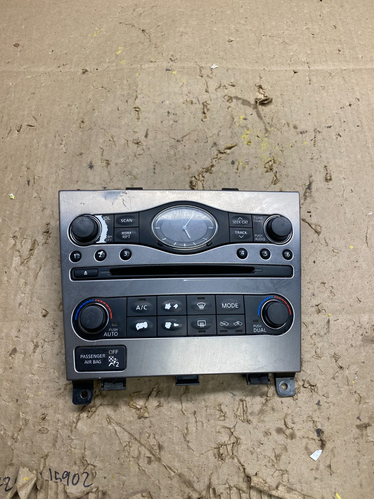 2009 to 2013 Infiniti G37 Radio Player Climate Control Panel Bezel U5196 DG0