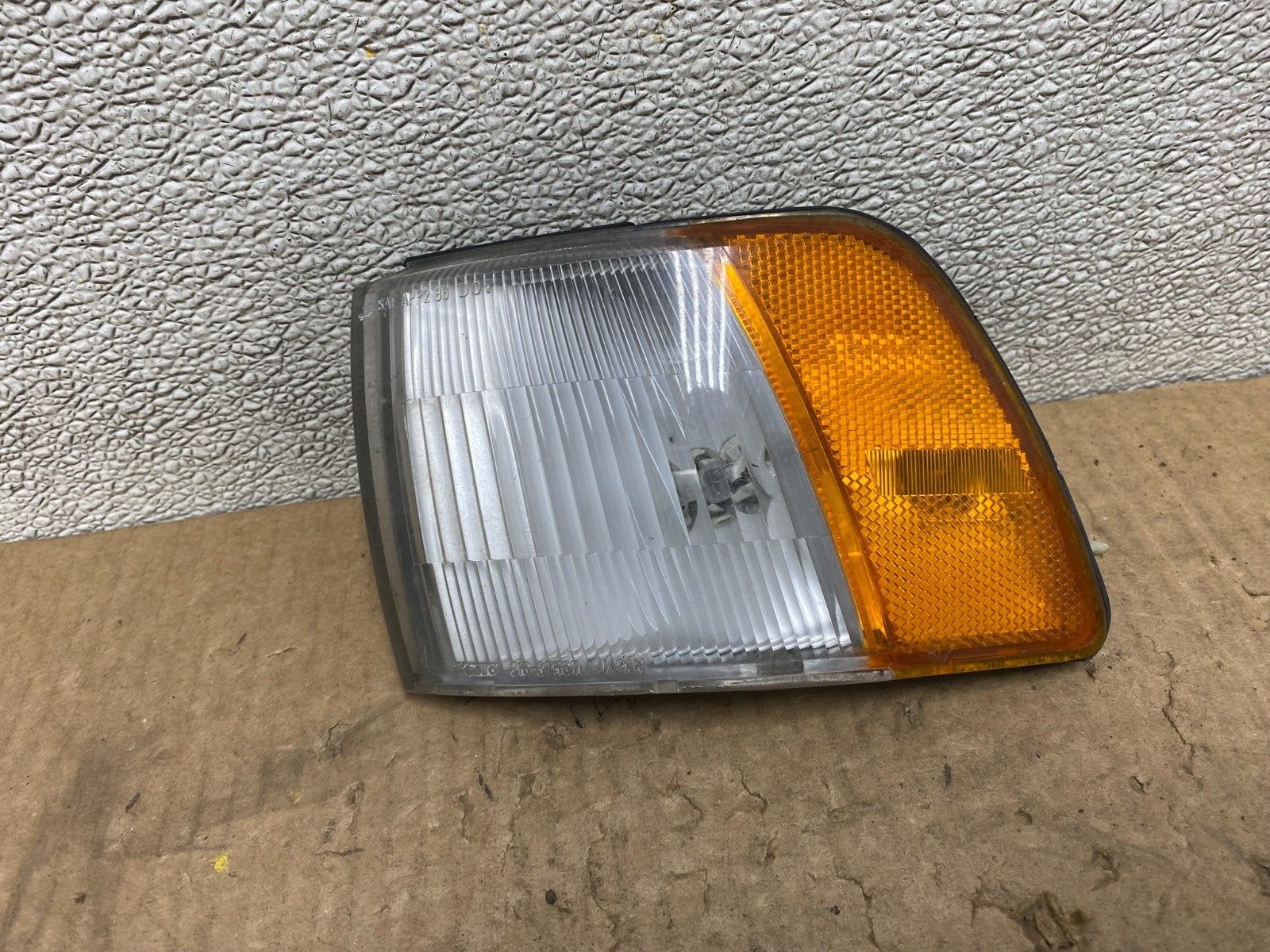 1989 to 1994 Mitsubishi Galant front corner light lamp Left 216-37567 L W7948 PS0